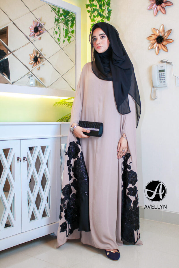 Black Rose Sand Cape